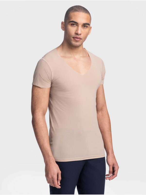 Das ideale extra lange Unterziehshirt für Herren von Girav: T-Shirt Hanoi mit V-Ausschnitt, ultraleicht und unsichtbar